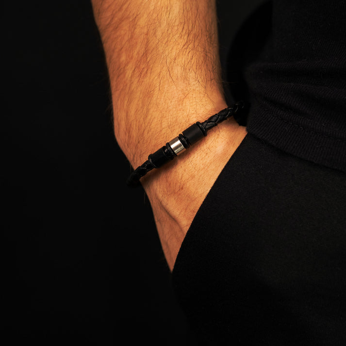 Save Brave Lederarmband Ethan mit Carbonperlen & Edelstahl Letzte 3 Tage