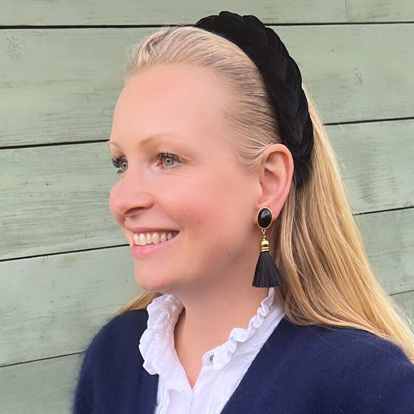 SchwesterSchwester Schwarze Ohrringe als Ohrstecker in Schwarz mit schwarzer Quaste von AmuseToi Bis zu 50% Rabatt