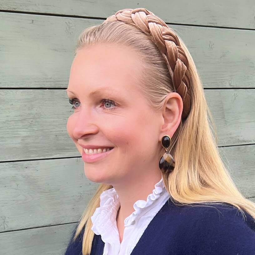 SchwesterSchwester Schwarze Ohrstecker mit Tropfen in Schildpatt-Optik von AmuseToi Exklusivangebot