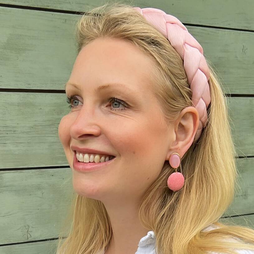 SchwesterSchwester Rosafarbene Ohrstecker mit pinkem Anhänger in Rochenhautoptik Verkauf