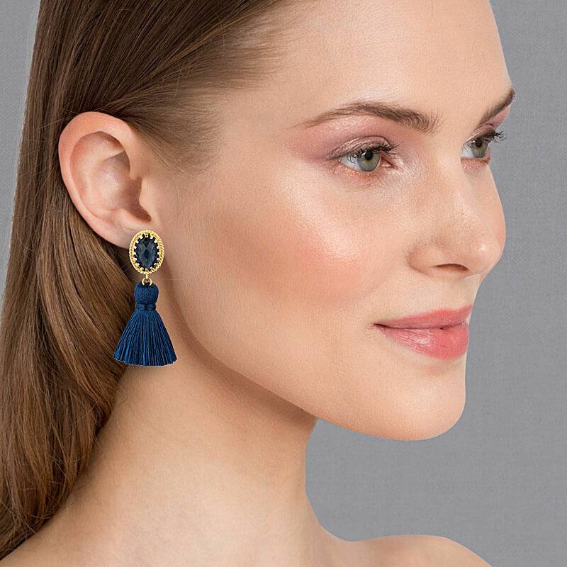 SchwesterSchwester Funkelnde vergoldete Quastenohrringe in Marineblau von Janne v. d. Heide Online Shopping