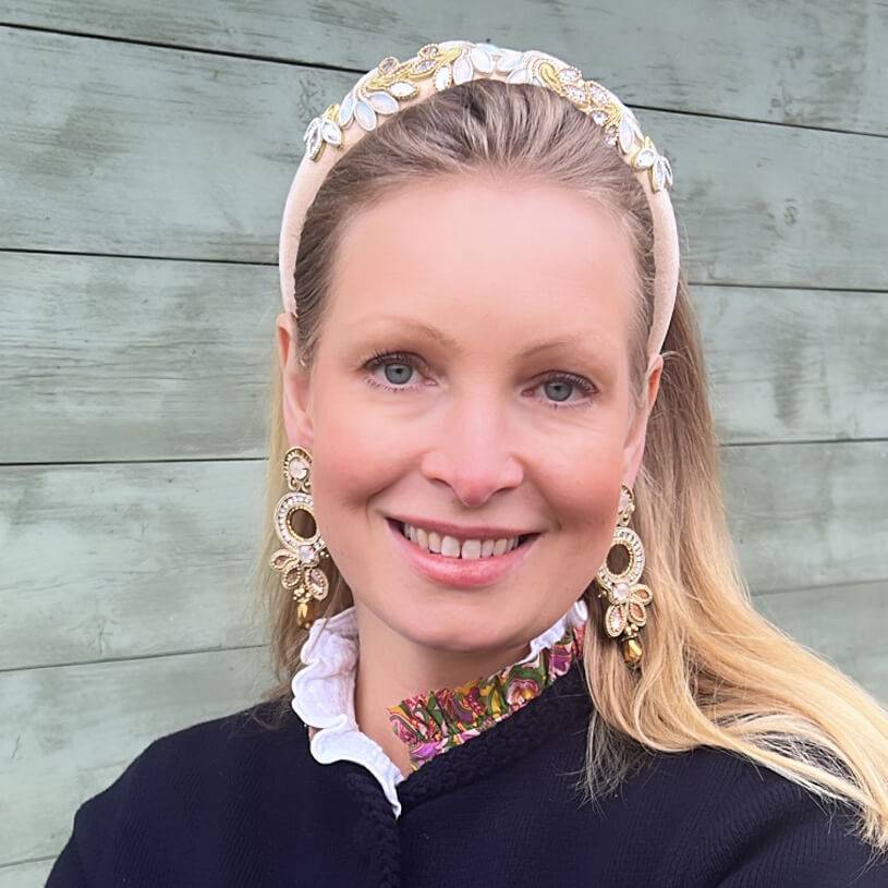 SchwesterSchwester Opulente Soutache-Ohrringe in Gold und Champagner Outlet
