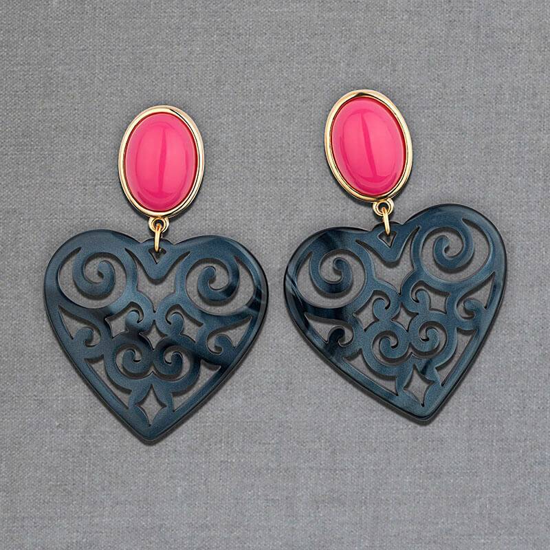 SchwesterSchwester Schöne Herz-Ohrringe mit pinken Ohrsteckern und Herz-Ornamenten in Dunkelblau von AmuseToi Neuheiten