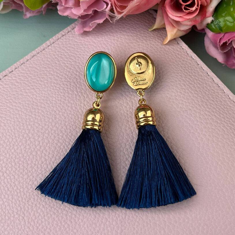 SchwesterSchwester Vergoldete Ohrstecker in Türkis mit Quaste in Marineblau von AmuseToi Bis zu 55% Rabatt