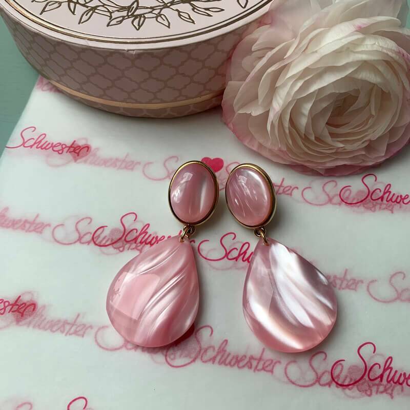 SchwesterSchwester Tropfen-Ohrringe in Rosa von AmuseToi Flash Sale