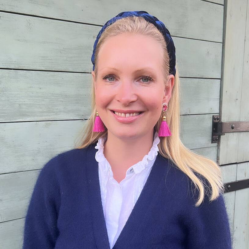 SchwesterSchwester Edel funkelnde Ohrstecker in Pink mit Quaste Sonderangebote