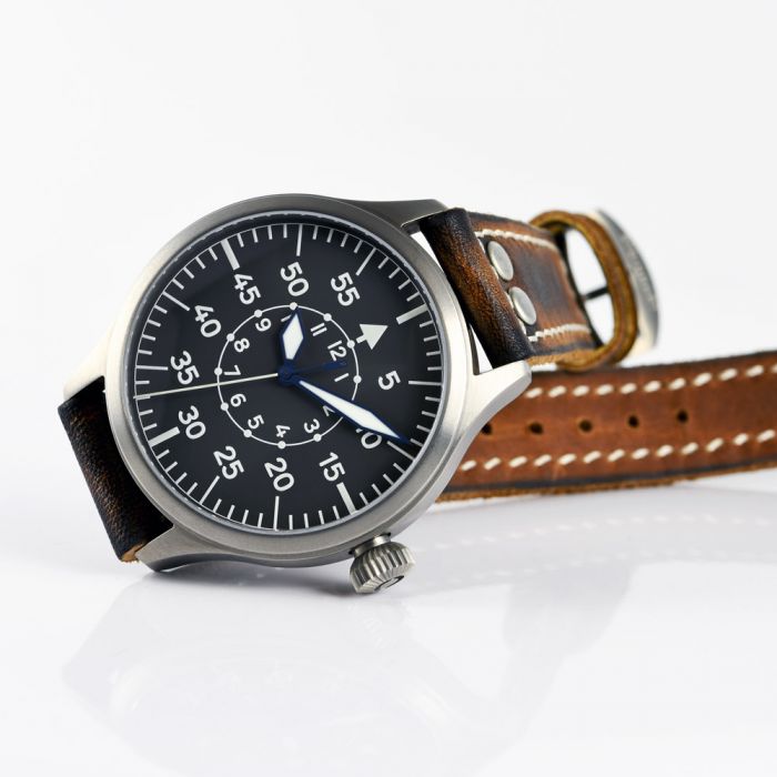 Steinhart Nav B-Uhr 47 Titan B Muster Zentralsekunde Tiefpreis