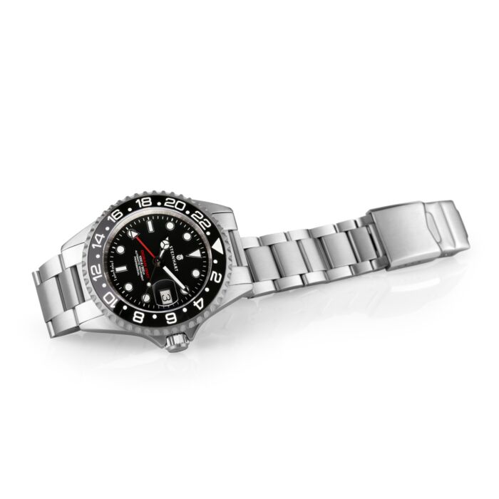 Steinhart Ocean One GMT BLACK Ceramic Taucheruhr Räumungsverkauf