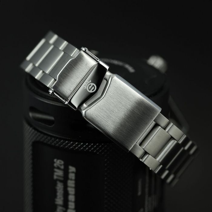 Steinhart Ocean 39 GMT BLACK Ceramic Taucheruhr Kauf eins, bekomm eins gratis